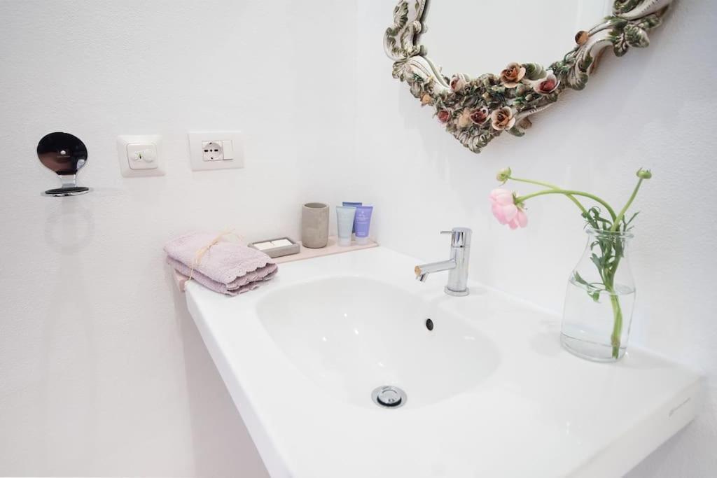 Romantic Loft Porta Venezia Milaan Buitenkant foto